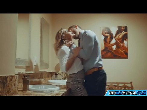 ❤️ Ko vas prsata blondinka zapelje na javnem stranišču ️❌ Kvalitetni pornič na sl.pornsos-com.ru ❤